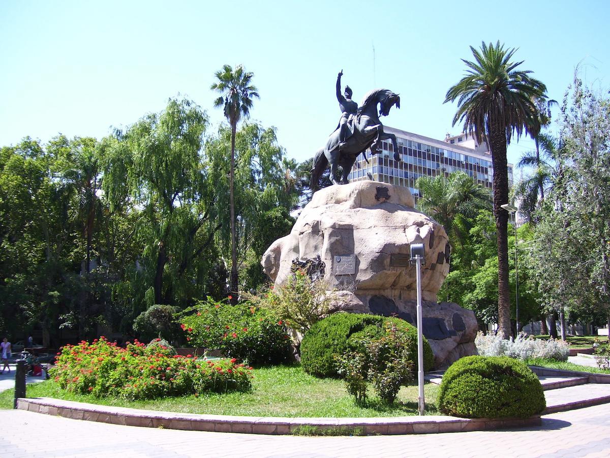 Hotel Zamora Мендоса Екстериор снимка